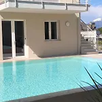 Apartamento *central Lakeside Apt*swimming Pool & Free Parking *